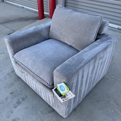 Light Gray Plush Velvet Accent Swivel Chair BRAND NEW