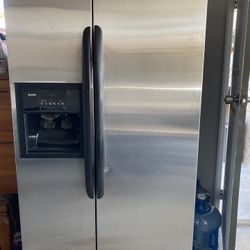 Kenmore Refrigerator 