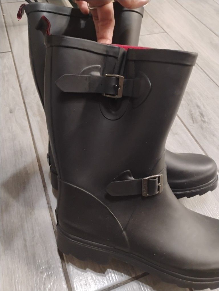 Dirty Brand Black Boots