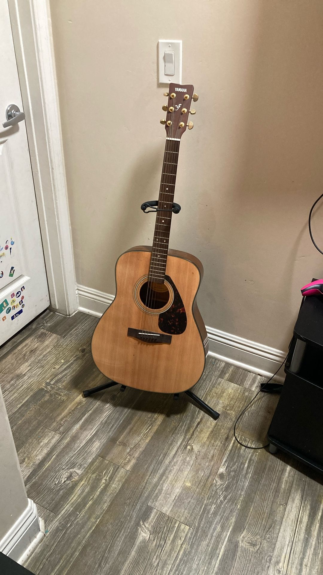 Acustic Guitar