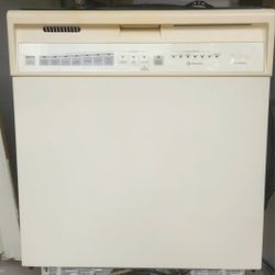 Whirlpool Dishwasher (Working Condition)