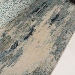 Abstract 8’ x8’ area rug