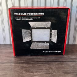 New 300 LED VIDEO Lighting - Wedding Photography - Events - Sports 