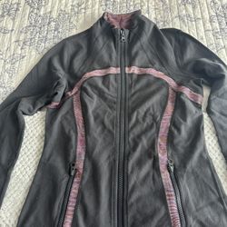lululemon Define Jacket In Size 8. 