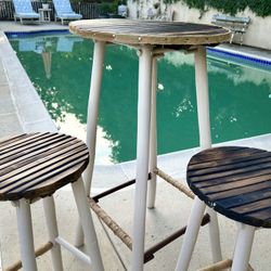 Round Bar Top Table & 2 stools 
