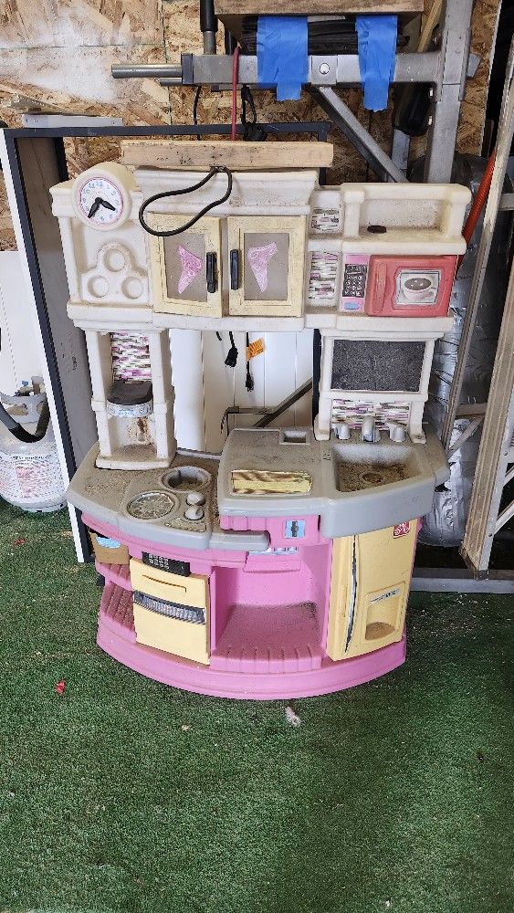 Child's Kitchen Play Set
