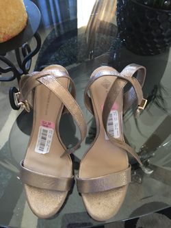 New shoes rose gold sequin size 8.5