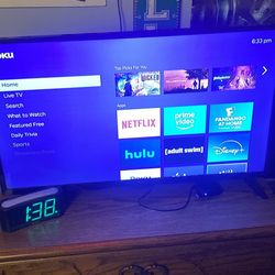 32 Inch Insignia TV with Roku player 