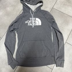 Women’s small North Face sweatshirt