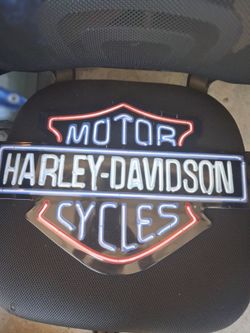 HARLEY DAVIDSON