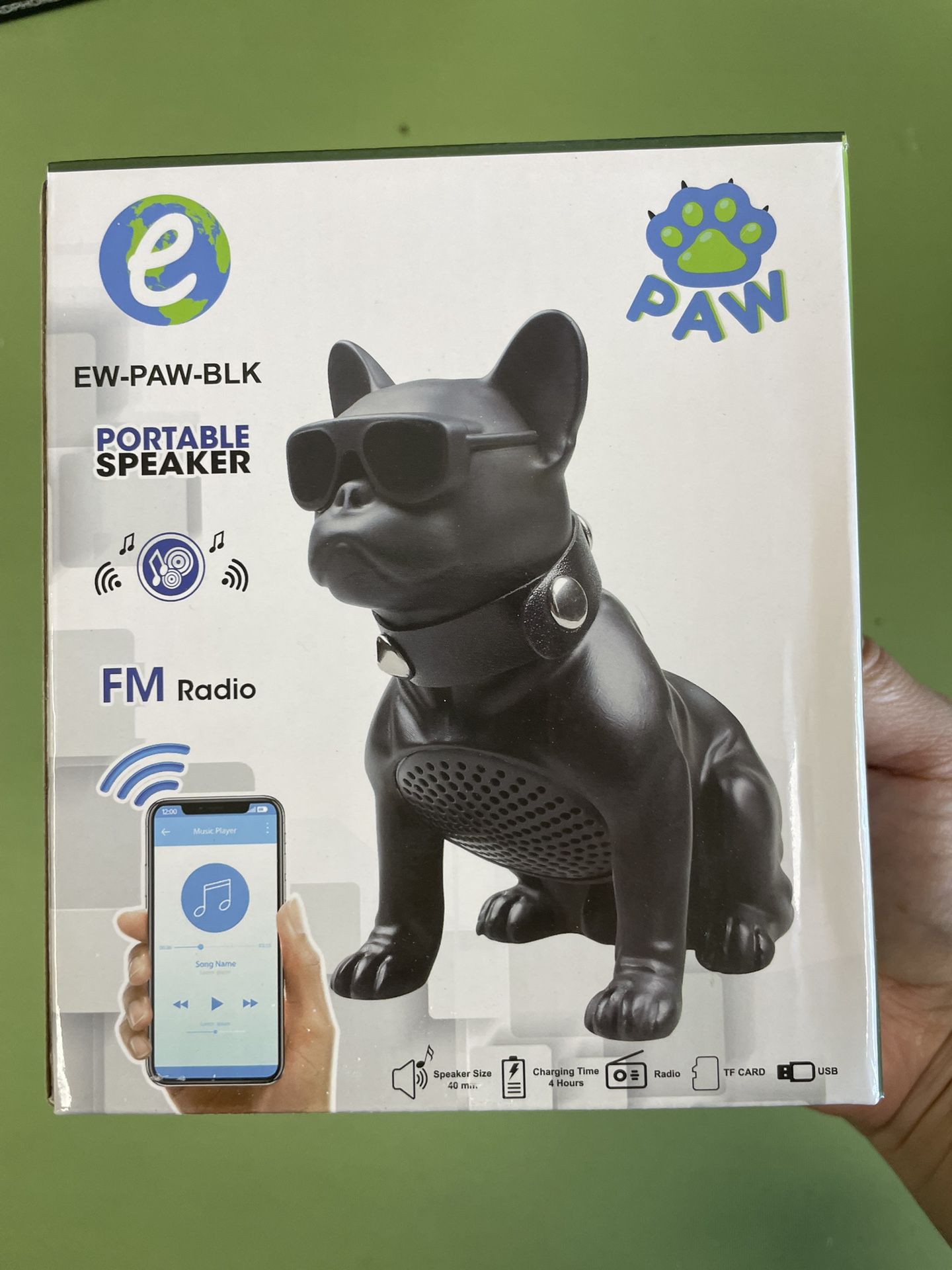Little Speaker Dog 