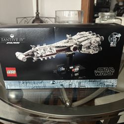 LEGO Star Wars: A New Hope Tantive IV Building Set