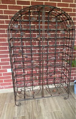 Metal wine rack