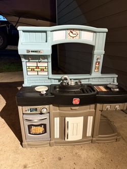 Play Kitchen 