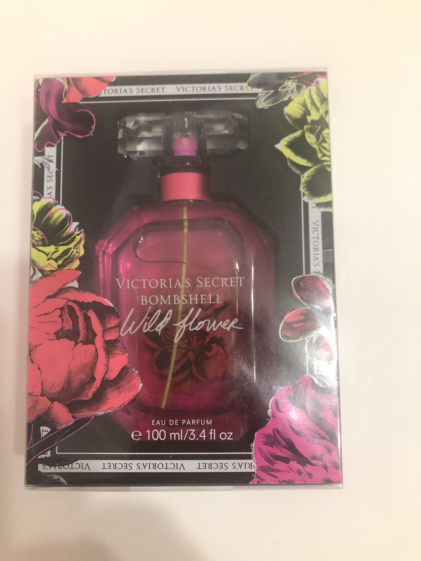 Victoria's Secret bombshell wild flower