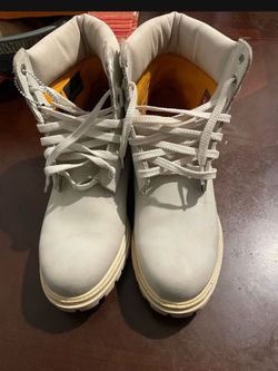 Timberland size 9 in men’s