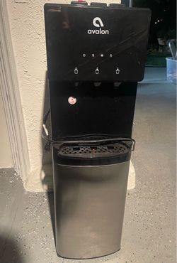 Water dispenser hot and cold water bottom feeder