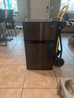 Mini Fridge