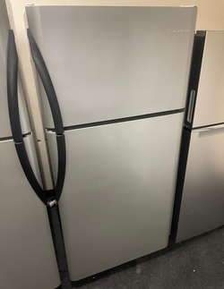 Whirlpool Top Freezer Fridge – Stainless, clean, works great
