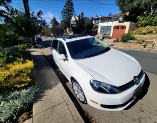 2014 Volkswagen Jetta · 2.0L TDI Sport Wagon 4D