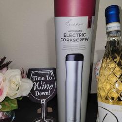 NEW IN BOX Rabbit Automatic Electric Corkscrew Wine Bottle Opener