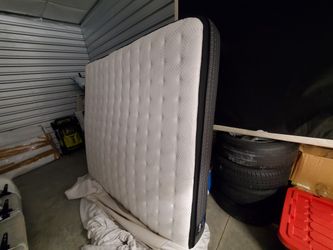 King Pillowtop Mattress With Water Proof Cover