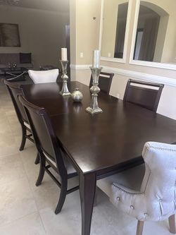 Dinning table and 4 chairs