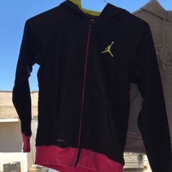 Sweaters, Jackets And Coats 