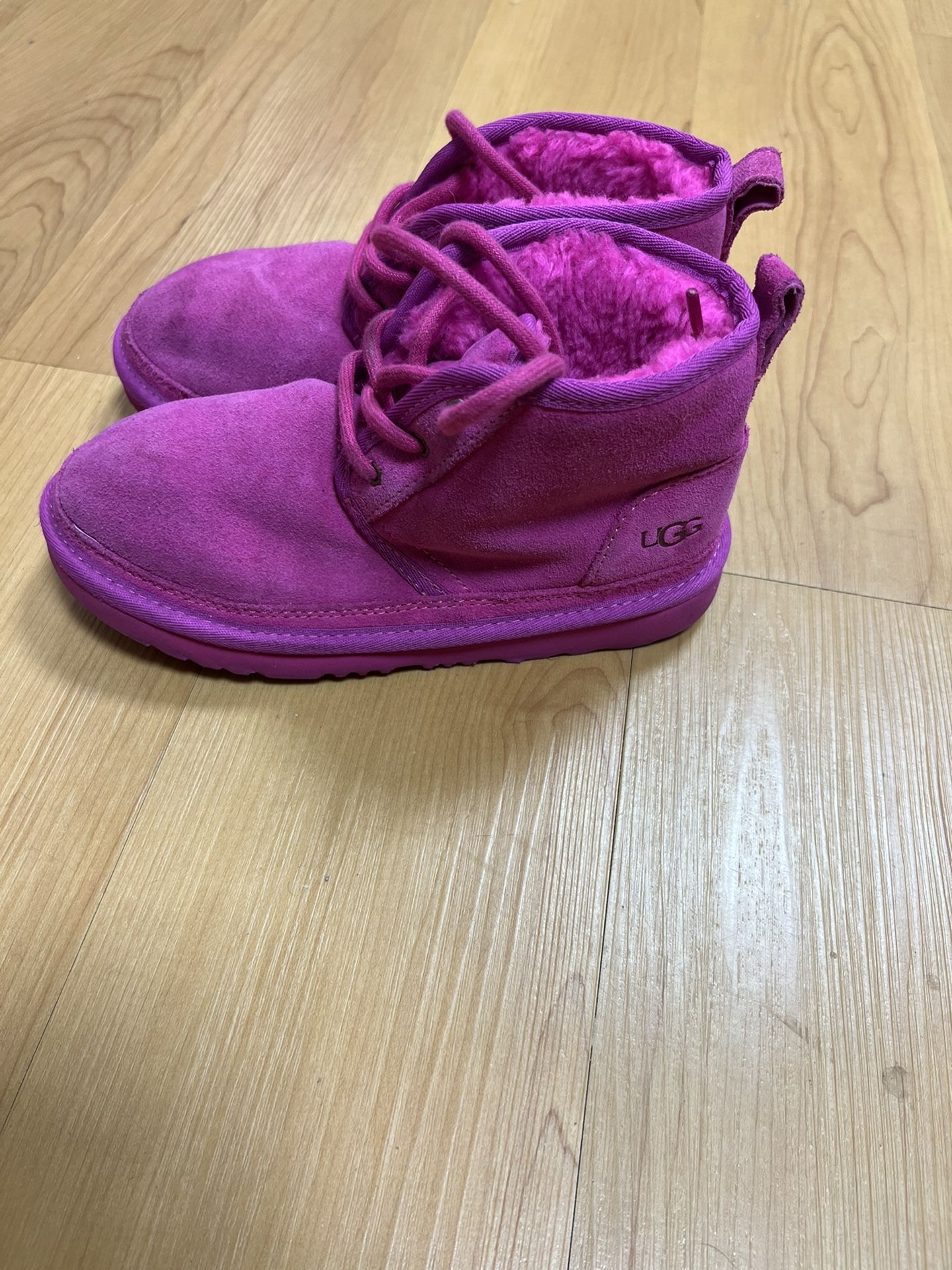 Girls Ugg Pink