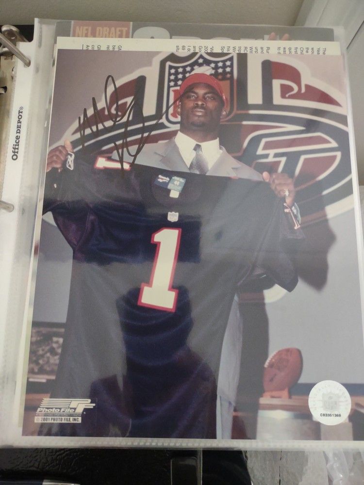 Mike Vick Autograph VT Picture for Sale in Virginia Beach, VA - OfferUp