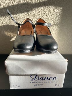 Folkloric shoes