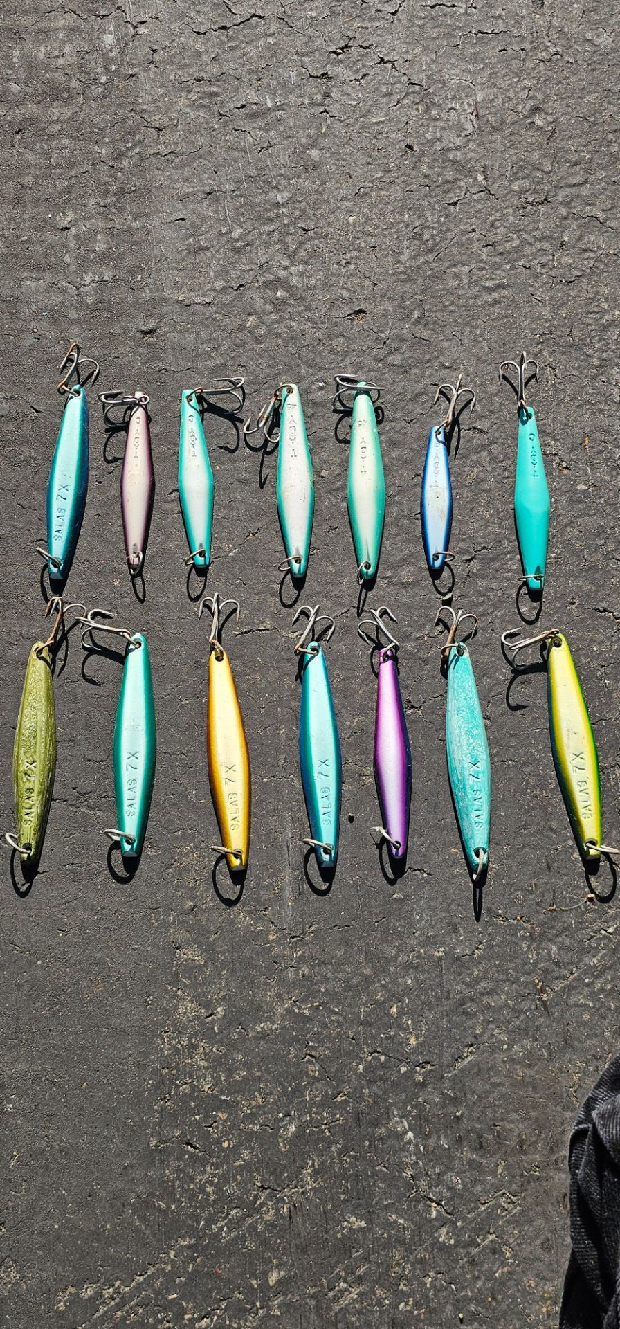 14 Salt water fishing lures