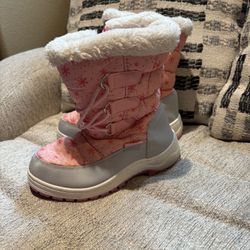 Girls Snow Boots Size 2y