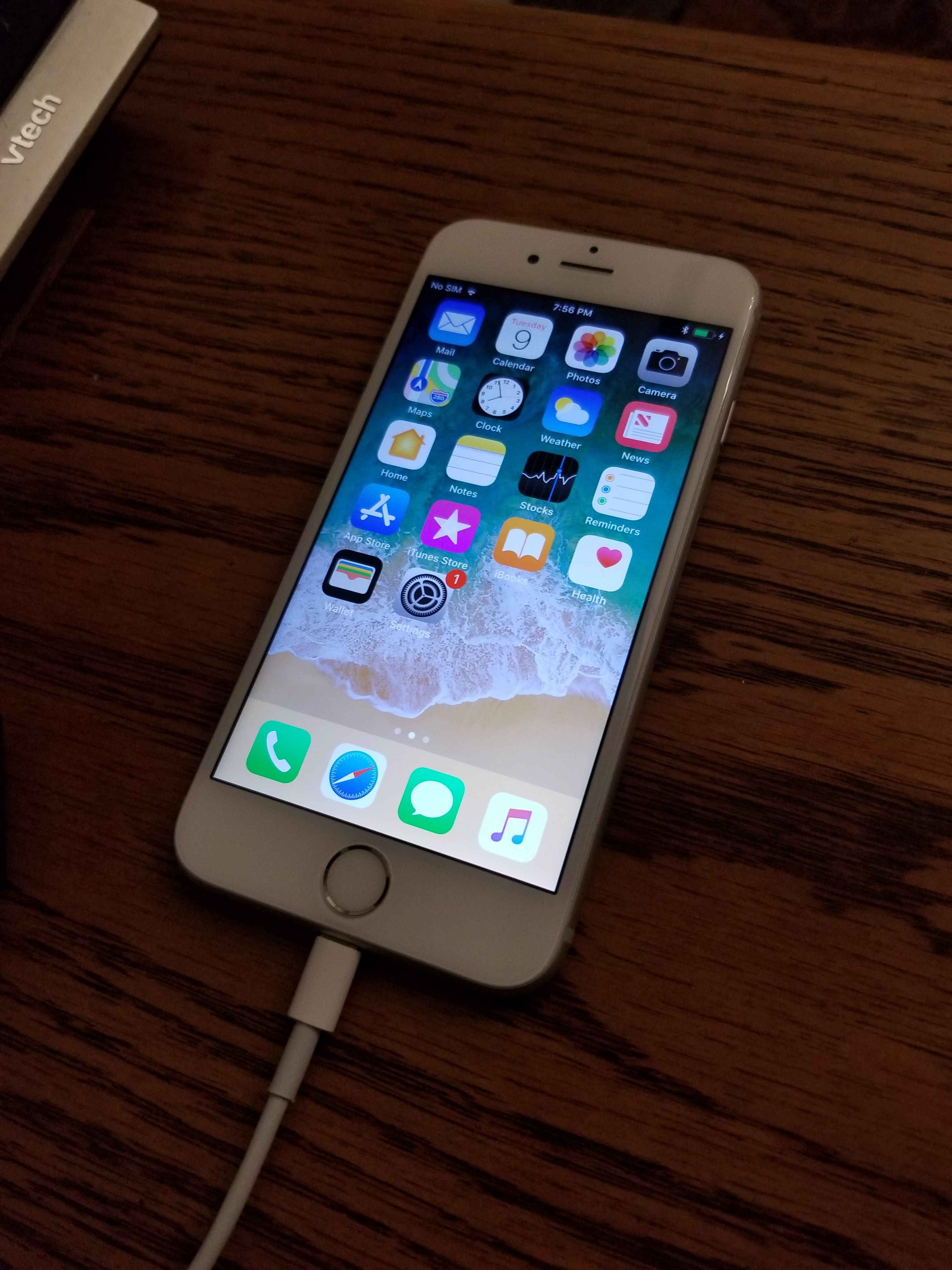 iphone 6S Tmobile Metro PCS Silver / white