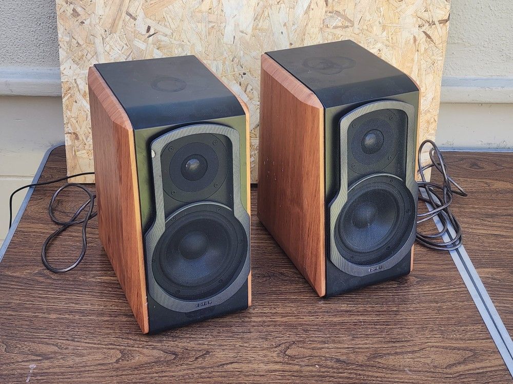 EDIFIER home Stereo Speakers With Bluetooth