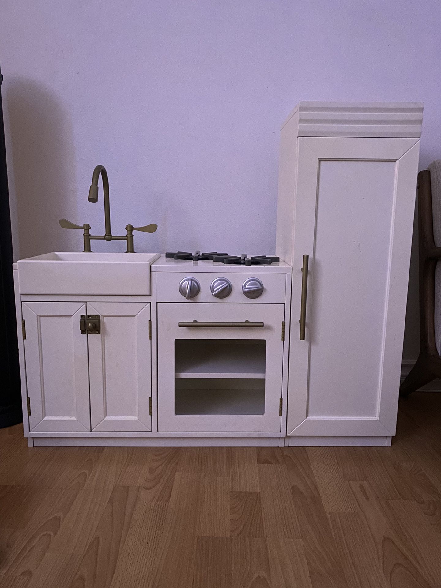 Pottery barn Kids Chelsea All-In-One Play Kitchen