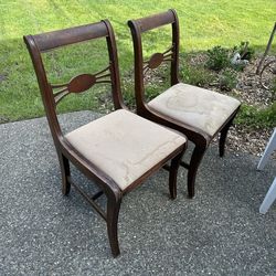 Darling antique small desk and matching chairs
