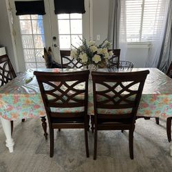 Dining Table And 6 Chairs 