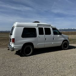 2000 Ford E350 Super Duty V10 Triton Converted.