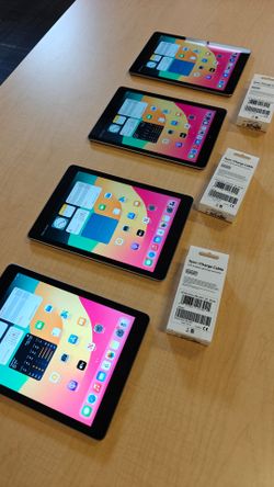 iPad WiFi 6TH 32 GB like New