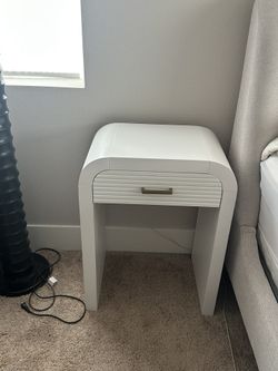 2 End Tables