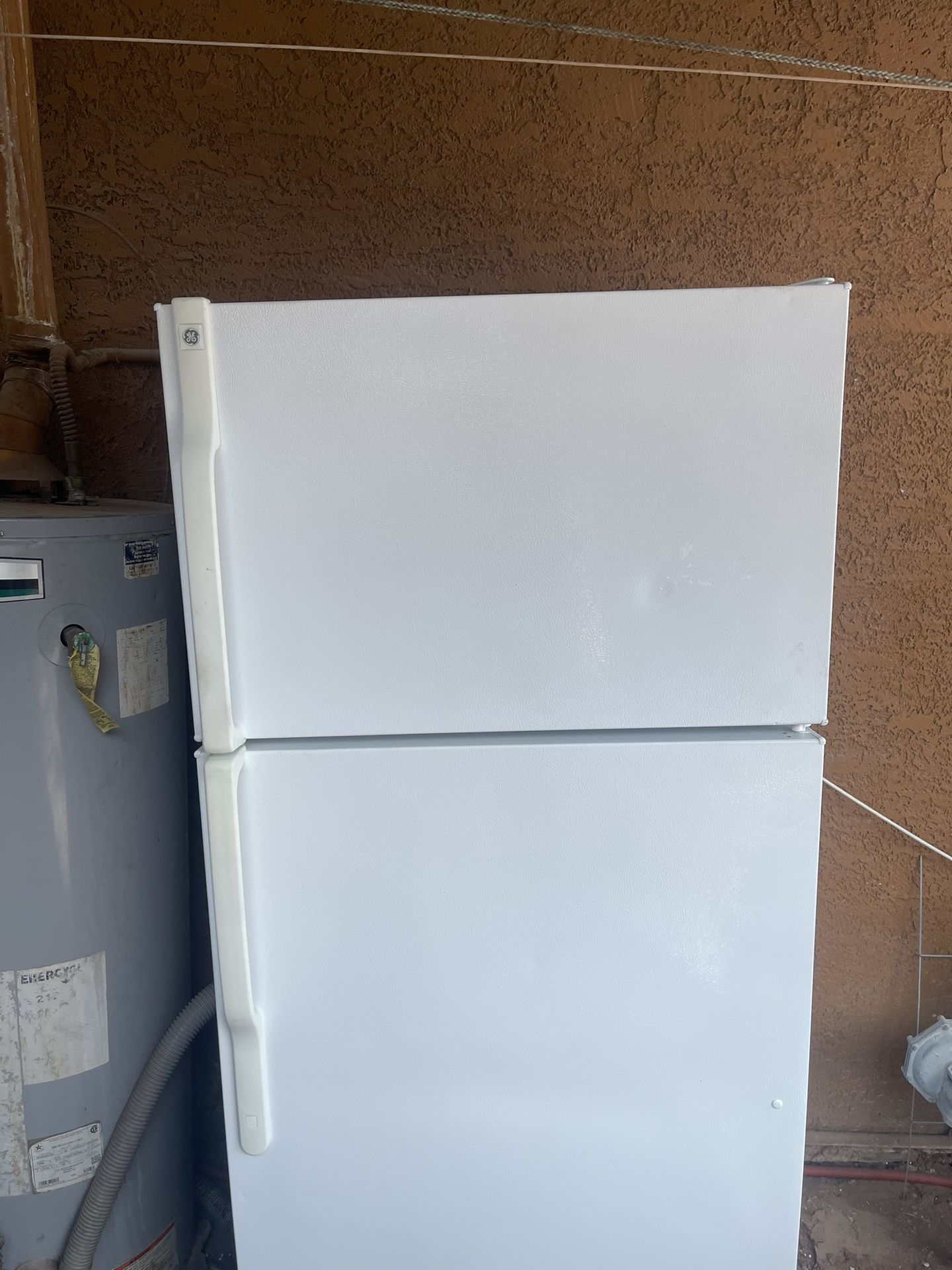 GE White Refrigerator