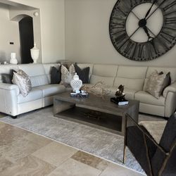 Natuzzi Leather Sectional 12k Retail !!!!