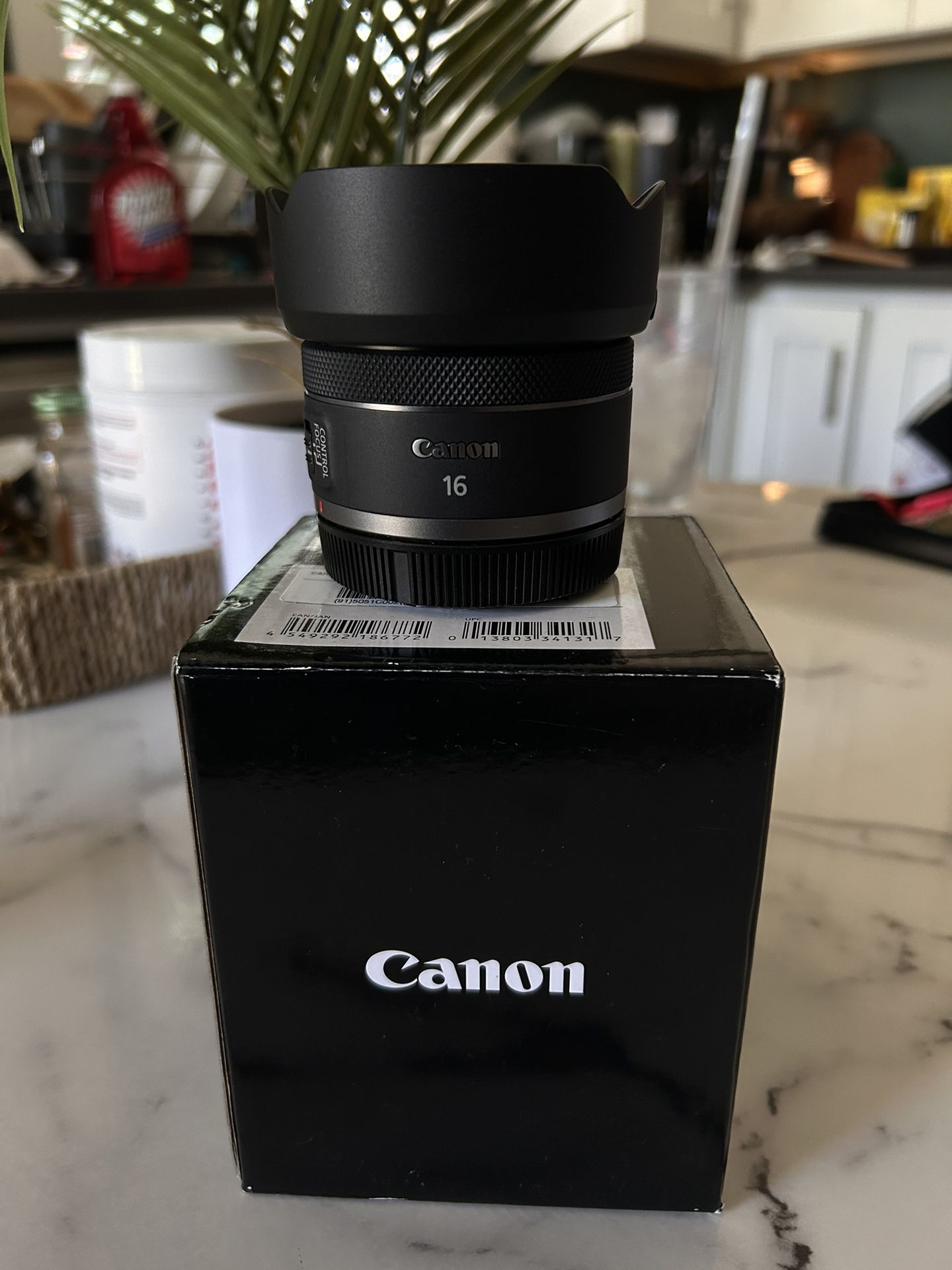 Canon RF 16mm 2.8