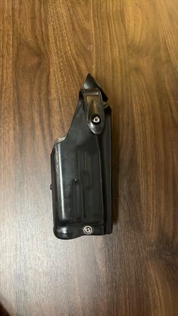 Safariland Glock 17 Holster