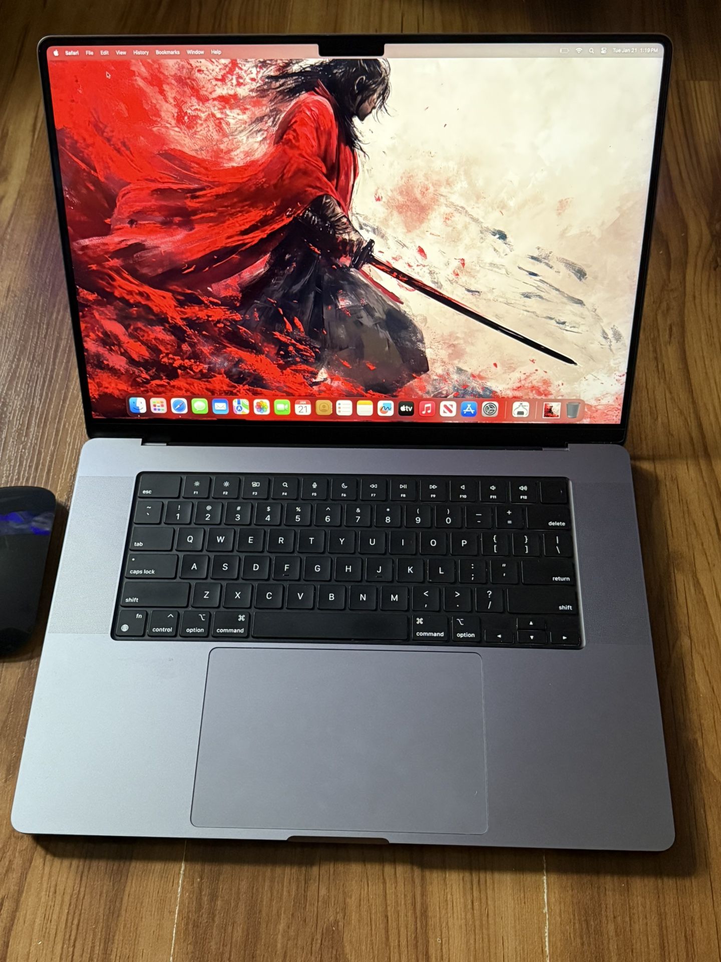 MacBook Pro M2 Pro /16GB/512GB SSD /Magic Mouse/Applecare + 2026