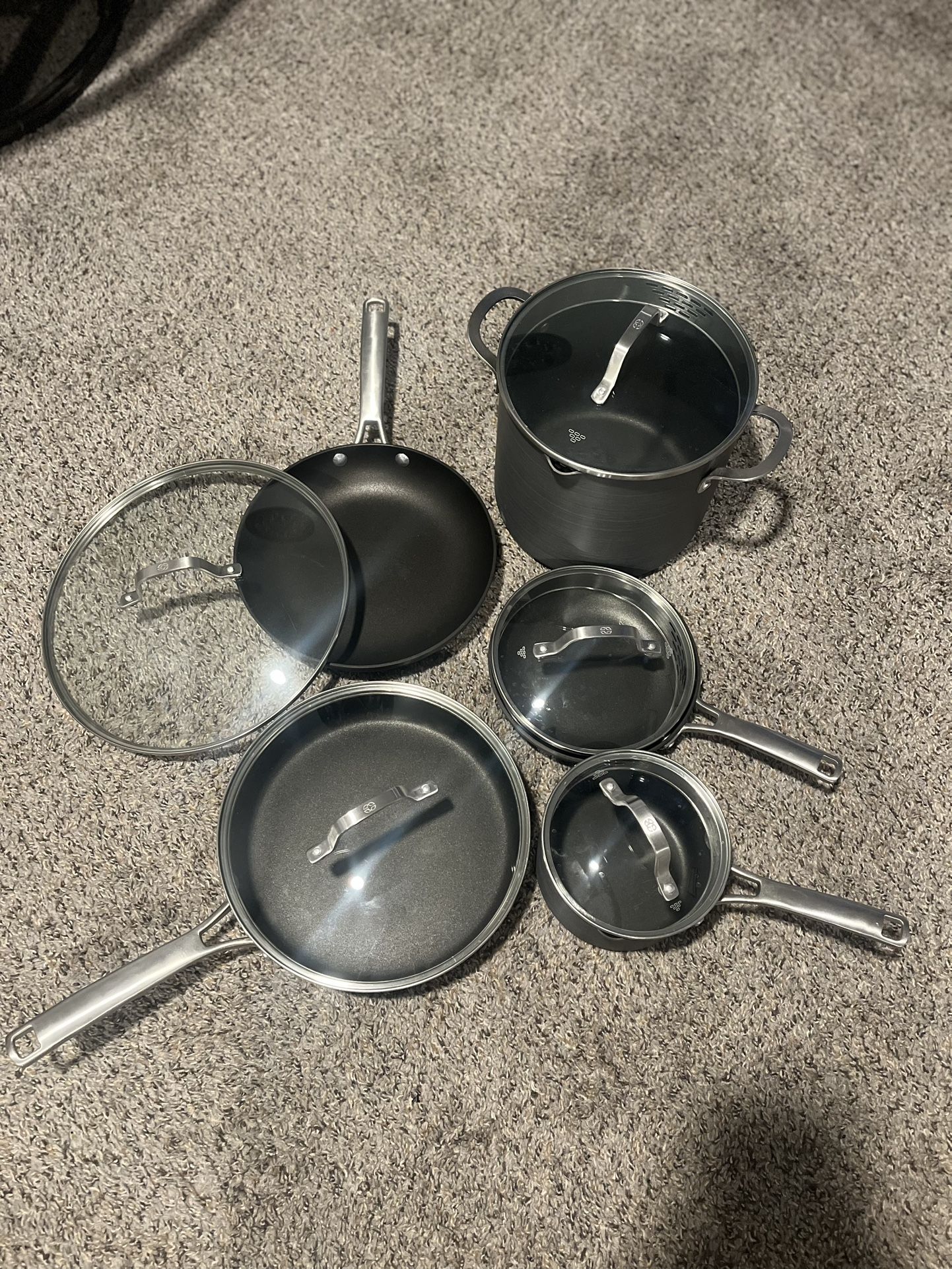 Calphalon Signature Hard-Anodized Nonstick 10-Piece Cookware Set