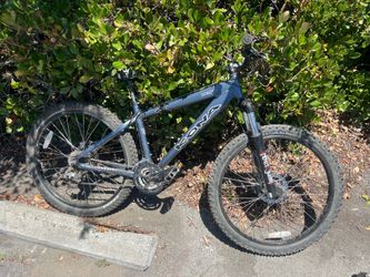 Kona hoss mountain bike
