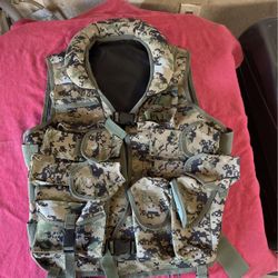 Zip Up Fishing Style Woodland Marpat Vest 