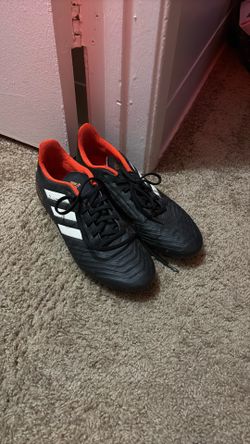 Predator Soccer Cleats Size 9